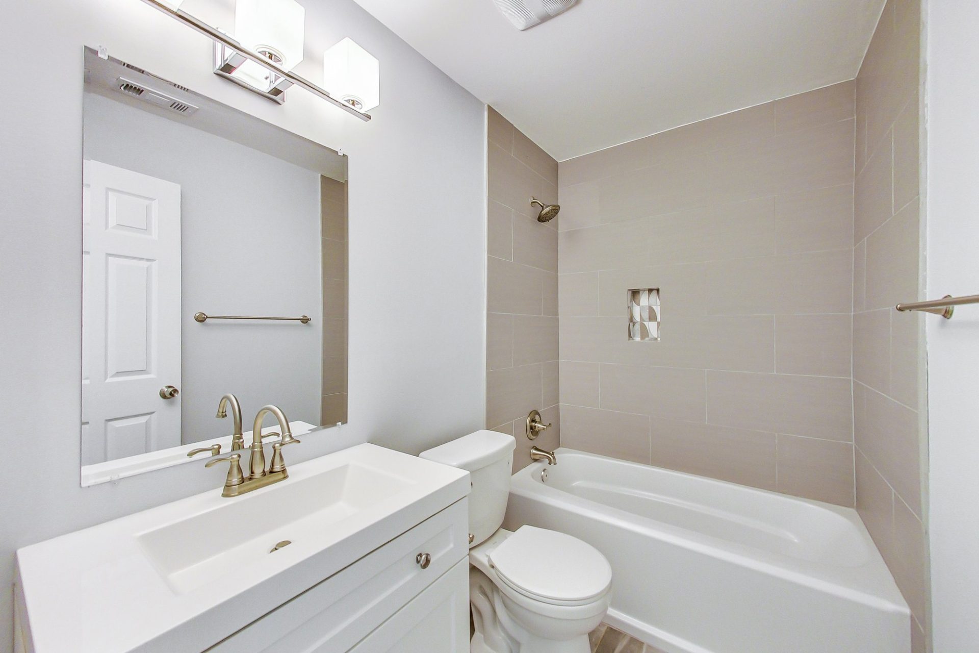 1261 Kenilworth Drive SW — photo 11