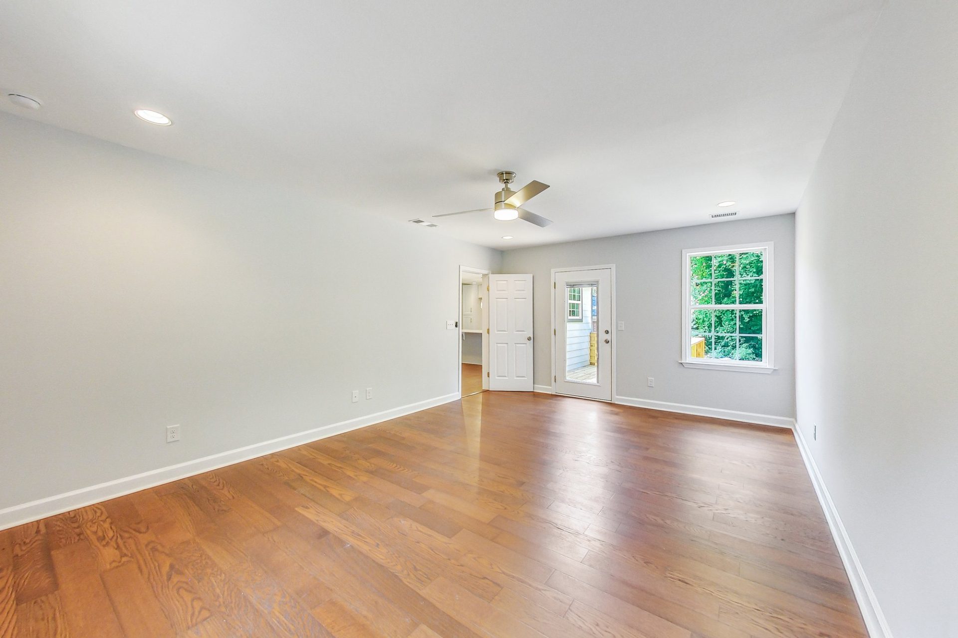 1261 Kenilworth Drive SW — photo 12