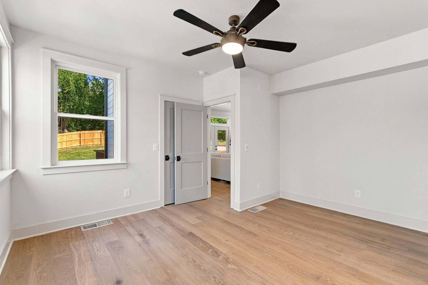 1669 Beecher St SW photo 23